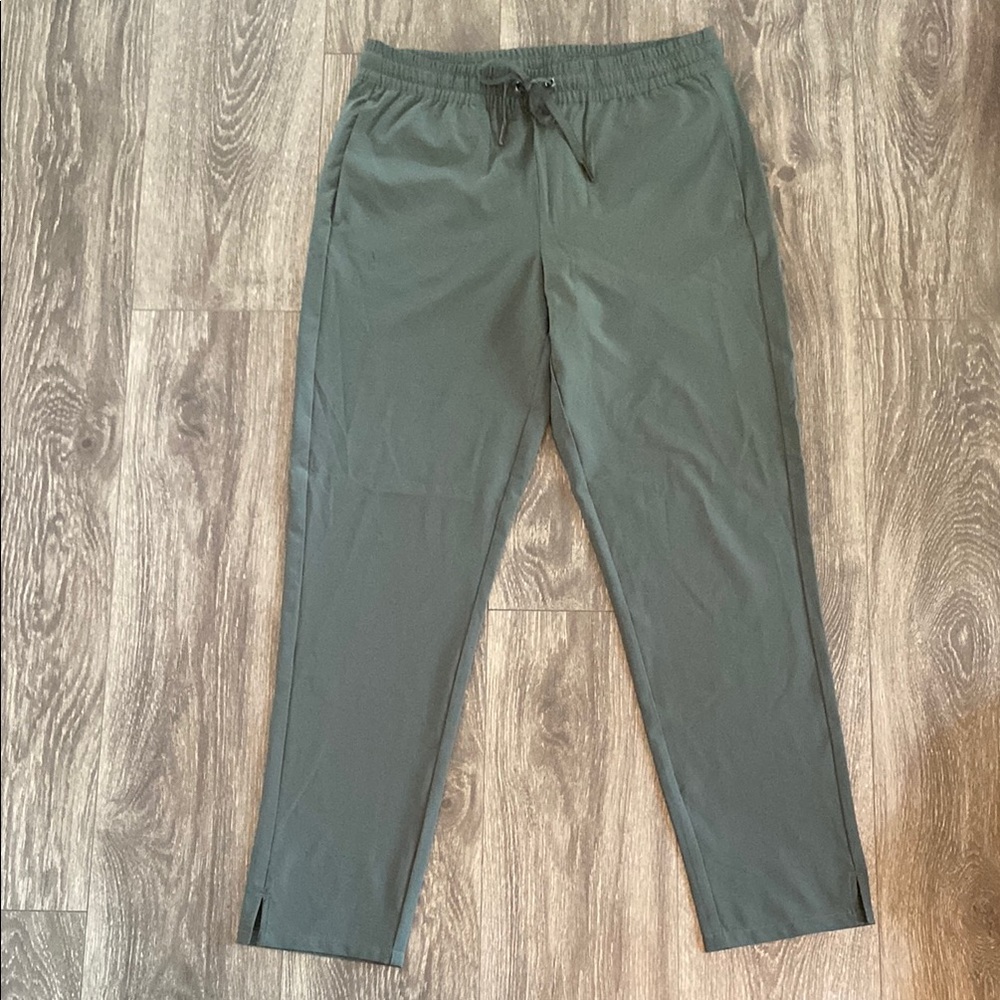 Southern Tide Performance Ankle Pant